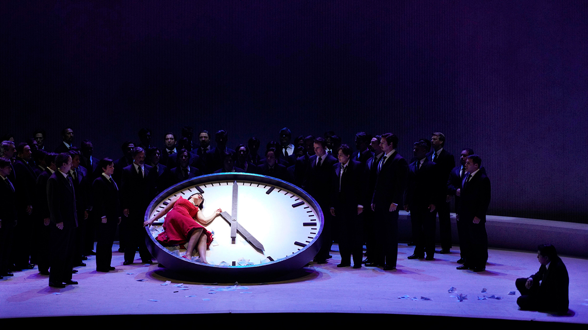 Escena de La traviata de Giuseppe Verdi en el Teatro Real de Madrid