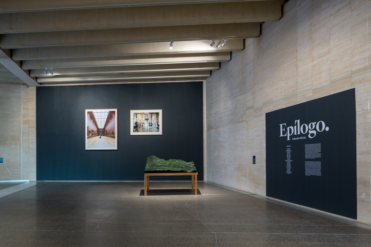 Sala de la exposición Epílogo con obras de la Colección MUSAC en el museo de arte contemporáneo de León.