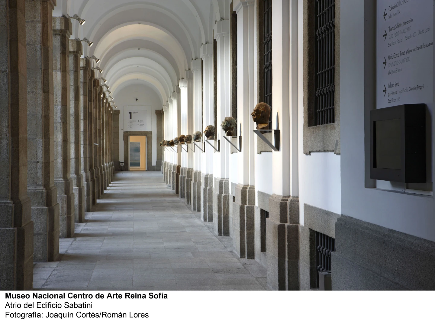Atrio del Edificio Sabatini del Museo Reina Sofía en Madrid