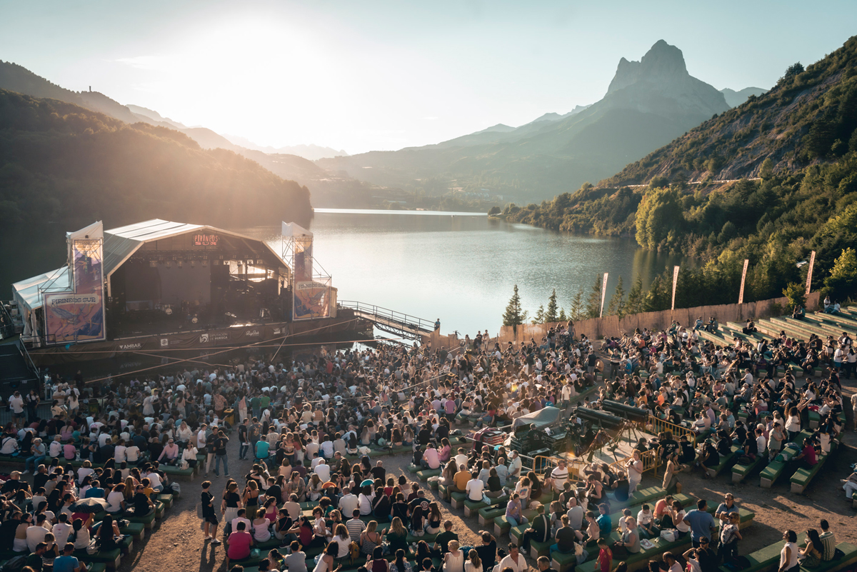 Escenario Flotante del Pirineos Sur.