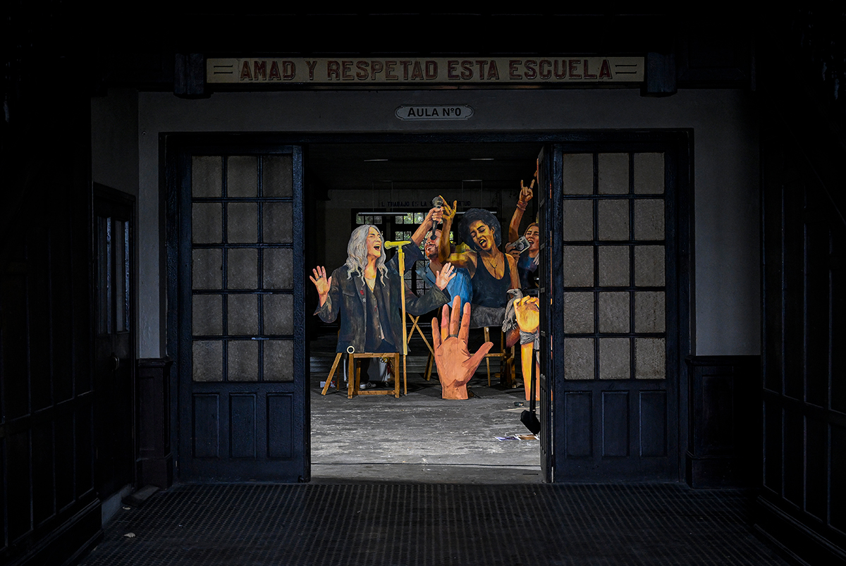 Imagen de la instalación de La Fábrica de Armas del universo de Patti Smith.